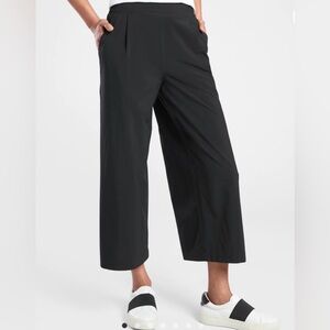 NWT Athleta Brooklyn Women's Black Wide-Leg crop Pants size 8